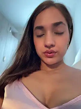 CuteeRose online show from 05/23/26, 01:48