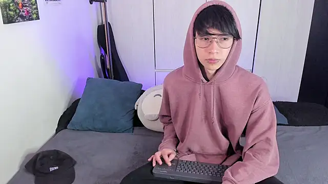 Aventure Twinks online show from 12/16/24, 08:58