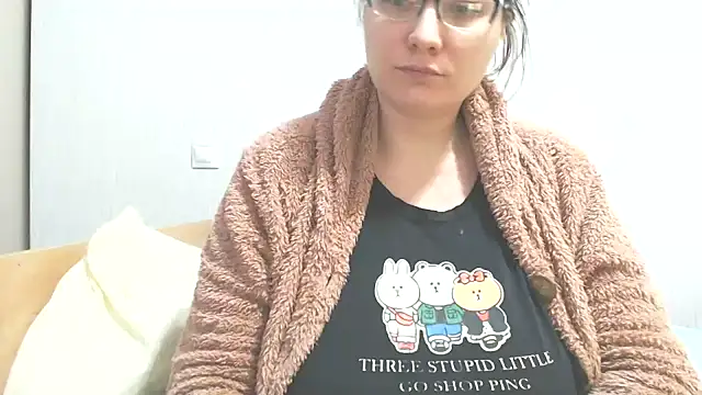 Snapshot of Nina7HotCherry chatting on 02/12/25, 10:56 Nina7HotCherry online show from 02/12/25, 10:56