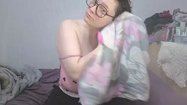 Nina7HotCherry online show from 02/14/26, 05:21