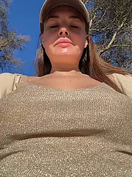 Snapshot of MadCat97 chatting on 03/16/26, 08:40 MadCat97 online show from 03/16/26, 08:40