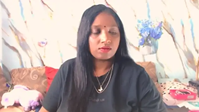 Snapshot of Indian_tracy chatting on 04/07/26, 08:15 Indian tracy online show from 04/07/26, 08:15