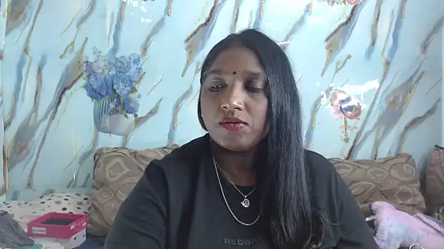 Snapshot of Indian_tracy chatting on 04/22/26, 10:39 Indian tracy online show from 04/22/26, 10:39