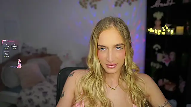 Nicolette  Shea  online show from 01/27/25, 02:02