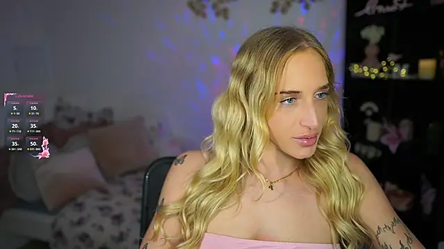 Nicolette  Shea  online show from 01/30/25, 02:04