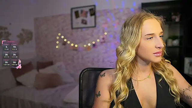 Nicolette  Shea  online show from 02/28/25, 09:04