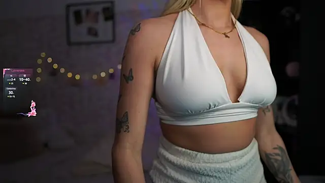 Nicolette  Shea  online show from 03/06/25, 02:18