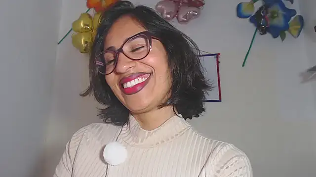 fantasty nylon online show from 10/18/25, 07:25