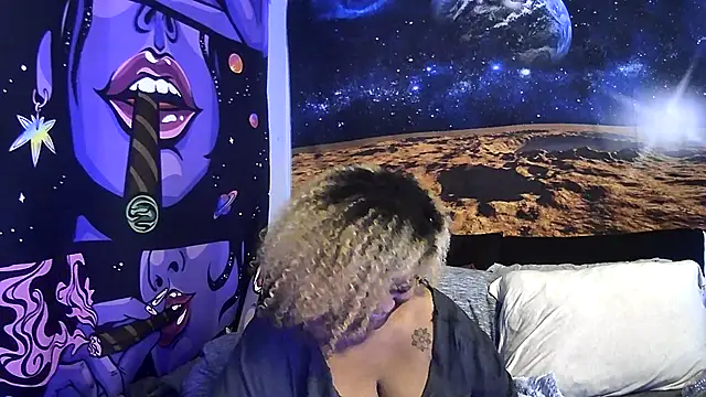 Snapshot of AutumnHart chatting on 12/10/24, 07:11 AutumnHart online show from 12/10/24, 07:11