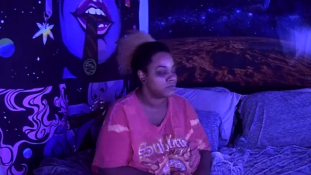 Snapshot of AutumnHart chatting on 12/15/24, 02:16 AutumnHart online show from 12/15/24, 02:16