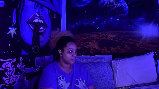 Snapshot of AutumnHart chatting on 12/19/24, 02:02 AutumnHart online show from 12/19/24, 02:02