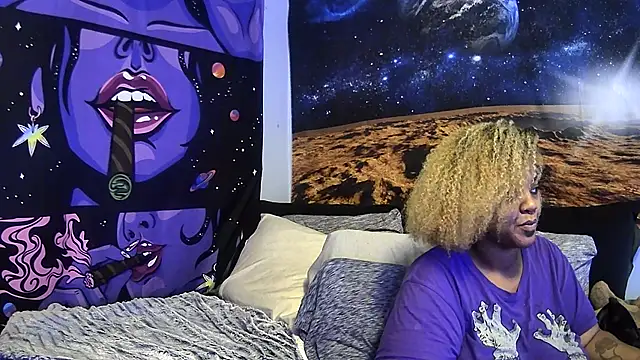 Snapshot of AutumnHart chatting on 12/21/24, 02:26 AutumnHart online show from 12/21/24, 02:26