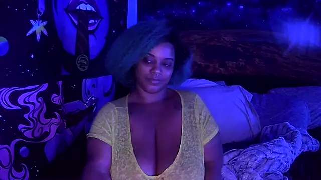 Snapshot of AutumnHart chatting on 01/01/25, 02:19 AutumnHart online show from 01/01/25, 02:19