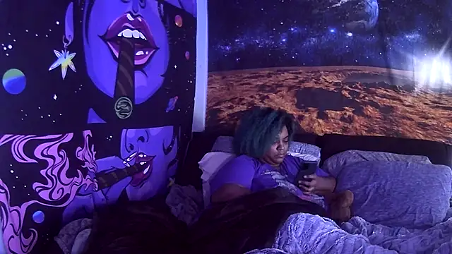 Snapshot of AutumnHart chatting on 01/05/25, 07:28 AutumnHart online show from 01/05/25, 07:28