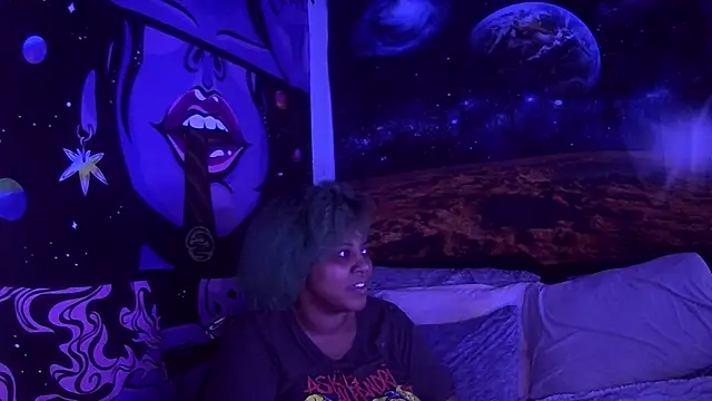 Snapshot of AutumnHart chatting on 02/02/25, 01:52 AutumnHart online show from 02/02/25, 01:52