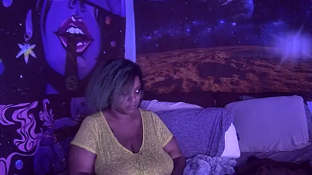 Snapshot of AutumnHart chatting on 02/04/25, 09:31 AutumnHart online show from 02/04/25, 09:31