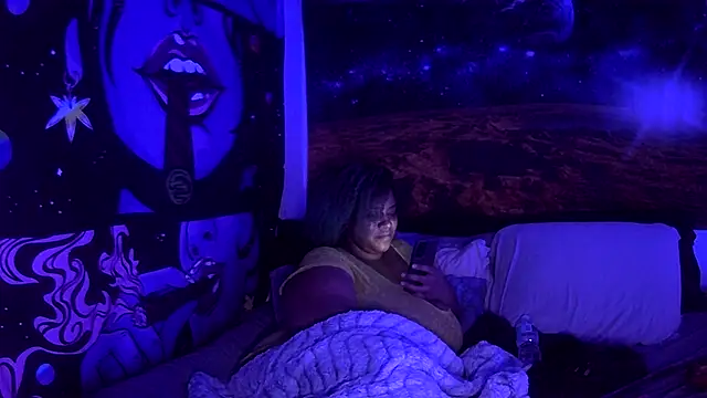 Snapshot of AutumnHart chatting on 02/05/25, 12:31 AutumnHart online show from 02/05/25, 12:31