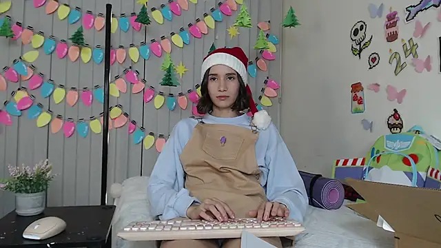 Snapshot of reaLISStic chatting on 12/27/24, 01:32 reaLISStic online show from 12/27/24, 01:32