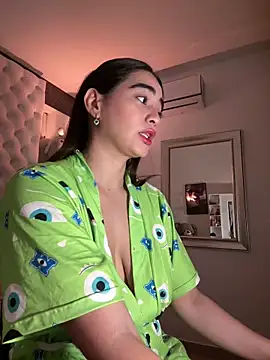 ZarahEvans online show from 02/15/25, 08:33