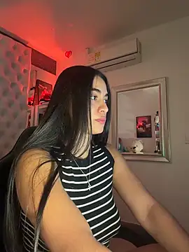 Snapshot of ZarahEvans chatting on 03/14/26, 05:29 ZarahEvans online show from 03/14/26, 05:29