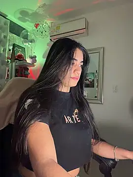 Snapshot of ZarahEvans chatting on 03/24/26, 08:58 ZarahEvans online show from 03/24/26, 08:58