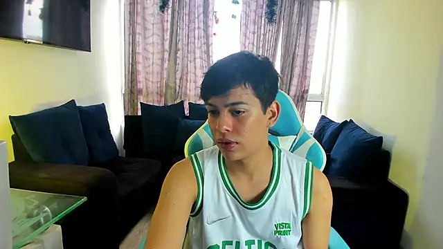 Snapshot of Franco_Rizzo_ chatting on 01/14/25, 07:53 Franco Rizzo online show from 01/14/25, 07:53