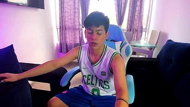 Snapshot of Franco_Rizzo_ chatting on 01/17/25, 04:26 Franco Rizzo online show from 01/17/25, 04:26