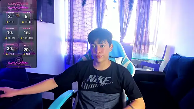 Snapshot of Franco_Rizzo_ chatting on 01/18/25, 04:42 Franco Rizzo online show from 01/18/25, 04:42