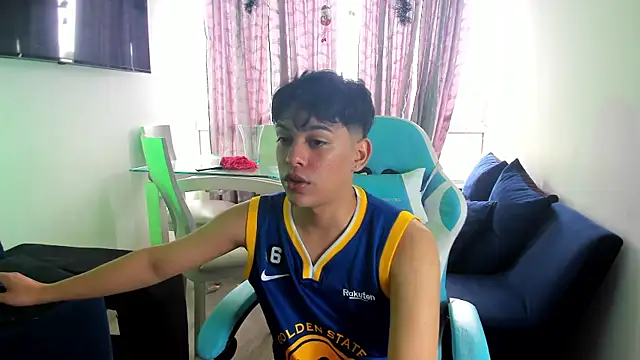 Snapshot of Franco_Rizzo_ chatting on 01/31/25, 05:53 Franco Rizzo online show from 01/31/25, 05:53