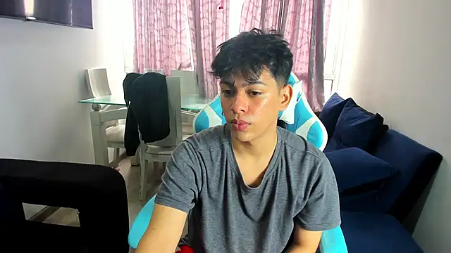 Snapshot of Franco_Rizzo_ chatting on 02/08/25, 07:49 Franco Rizzo online show from 02/08/25, 07:49