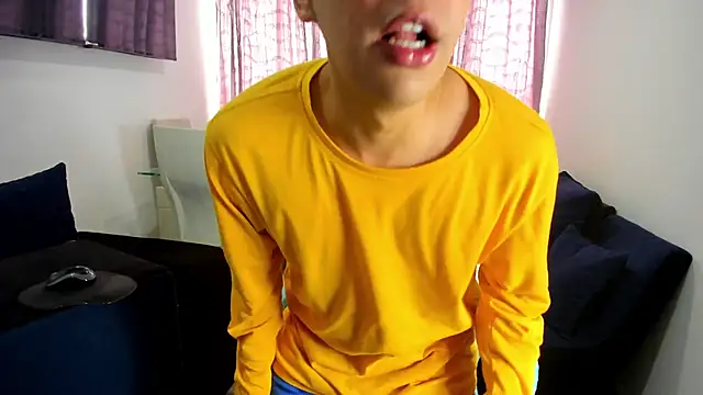 Snapshot of Franco_Rizzo_ chatting on 02/19/25, 05:16 Franco Rizzo online show from 02/19/25, 05:16