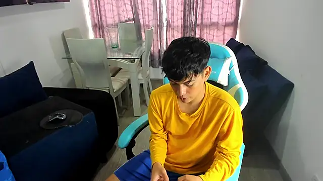 Snapshot of Franco_Rizzo_ chatting on 02/19/25, 08:20 Franco Rizzo online show from 02/19/25, 08:20