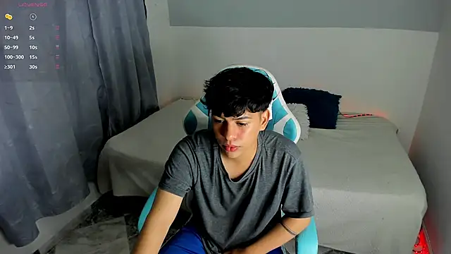 Snapshot of Franco_Rizzo_ chatting on 03/15/25, 07:59 Franco Rizzo online show from 03/15/25, 07:59