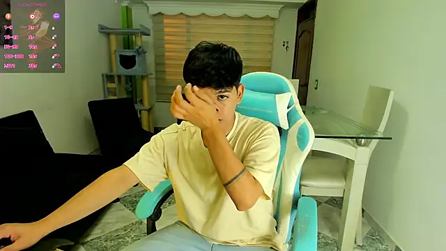 Snapshot of Franco_Rizzo_ chatting on 09/19/25, 04:58 Franco Rizzo online show from 09/19/25, 04:58