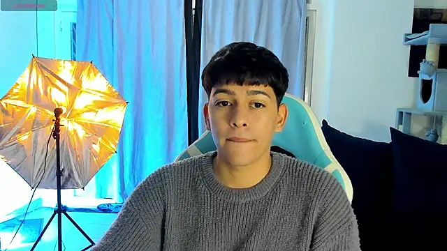 Snapshot of Franco_Rizzo_ chatting on 11/11/25, 03:06 Franco Rizzo online show from 11/11/25, 03:06