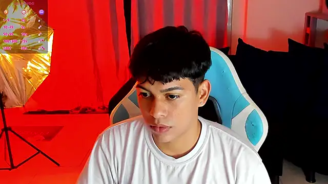 Snapshot of Franco_Rizzo_ chatting on 11/14/25, 04:33 Franco Rizzo online show from 11/14/25, 04:33