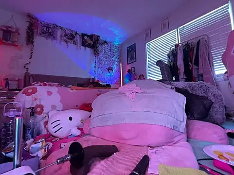 Snapshot of VixenCapri chatting on 03/25/26, 05:52 VixenCapri online show from 03/25/26, 05:52