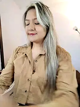 valeriahunter1 online show from 12/26/24, 11:24