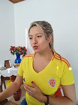 valeriahunter1 online show from 06/17/26, 10:21