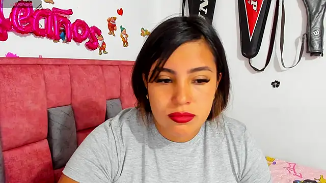 Snapshot of elana_kepler chatting on 12/10/24, 12:50 elana kepler online show from 12/10/24, 12:50