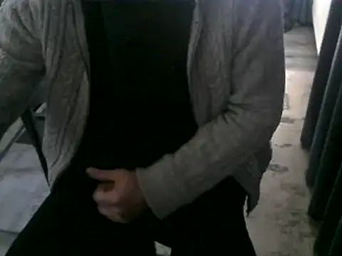 Snapshot of hornyman18cm39 chatting on 02/03/25, 12:03 hornyman18cm39 online show from 02/03/25, 12:03