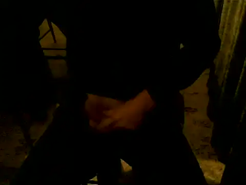 Snapshot of hornyman18cm39 chatting on 10/06/25, 04:32 hornyman18cm39 online show from 10/06/25, 04:32