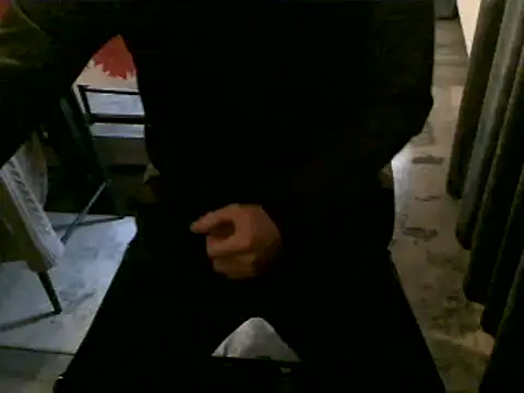 Snapshot of hornyman18cm39 chatting on 12/05/25, 01:42 hornyman18cm39 online show from 12/05/25, 01:42