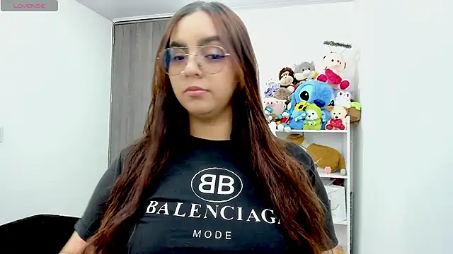 Snapshot of Valery7rose_ chatting on 03/26/26, 03:39 Valery7rose online show from 03/26/26, 03:39