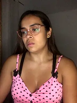 JuanaSimons online show from 10/31/25, 01:39