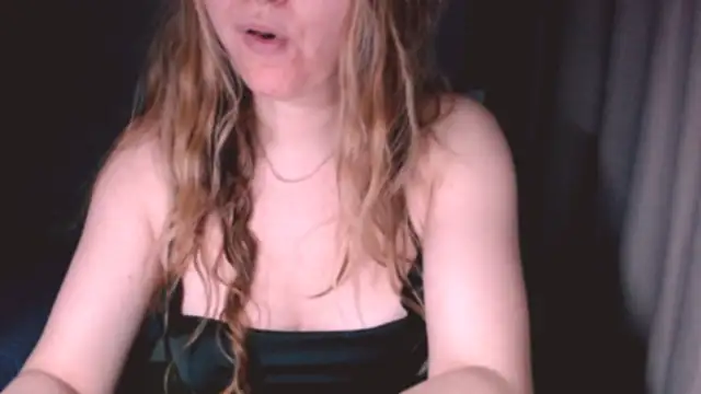 Snapshot of fiona_cute_2 chatting on 02/18/26, 07:54 fiona cute 2 online show from 02/18/26, 07:54