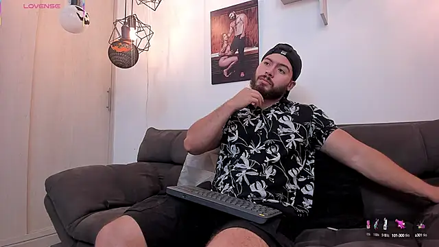 SebastianVilla  online show from 10/08/25, 10:40