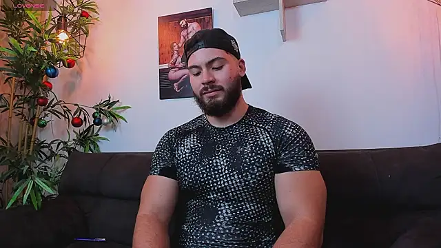 SebastianVilla  online show from 03/28/26, 11:15