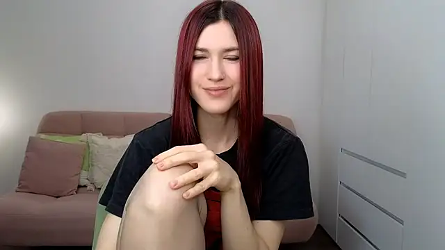 AliciaNewell online show from 10/15/25, 09:09