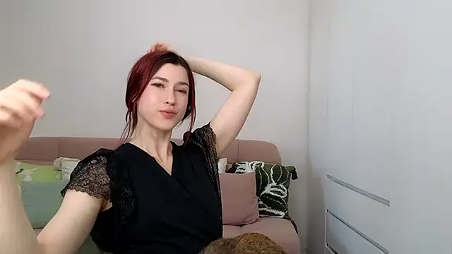 AliciaNewell online show from 10/18/25, 10:49